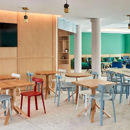 Adagio Paris Szálloda 4*